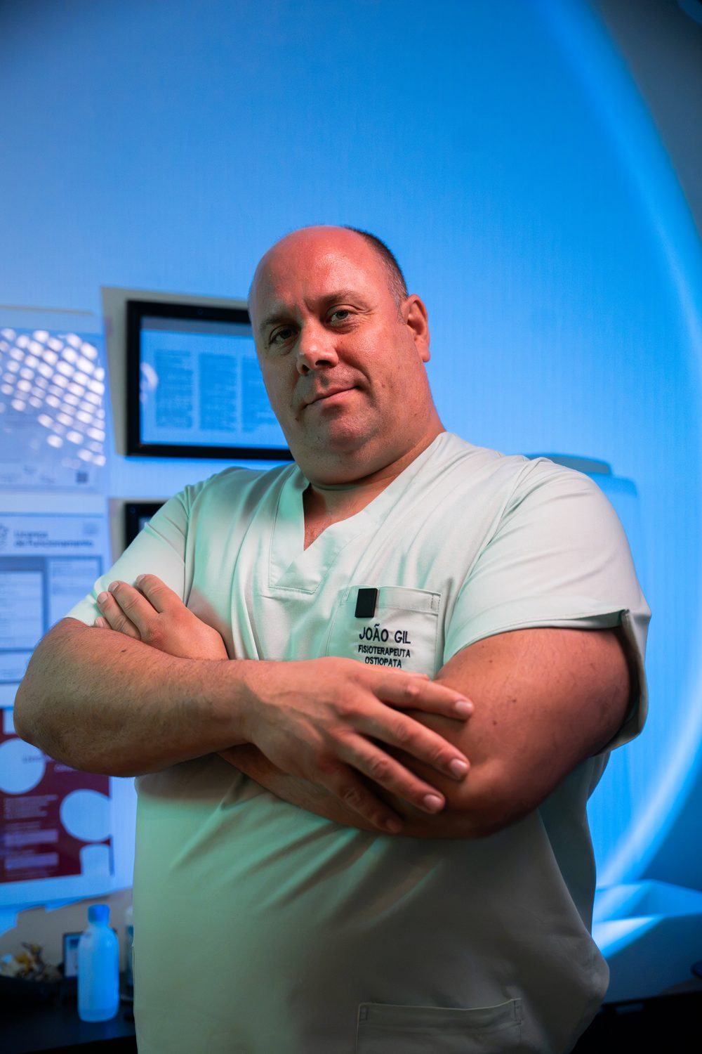 João Gil, Osteopata D.O. · Fisioterapeuta